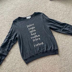 Women’s graphic pullover